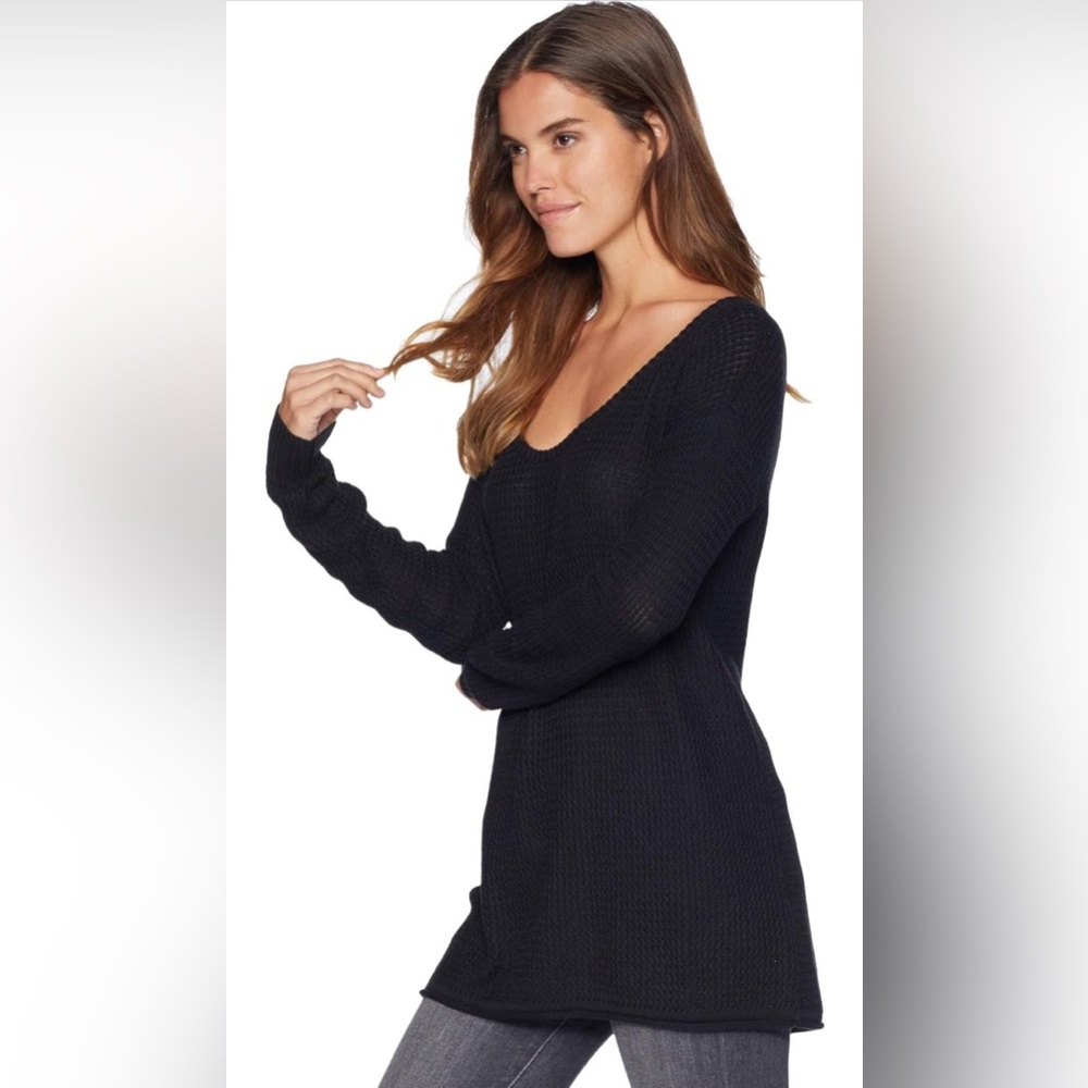 #556 Show Me Your MuMu Black Sweater XS